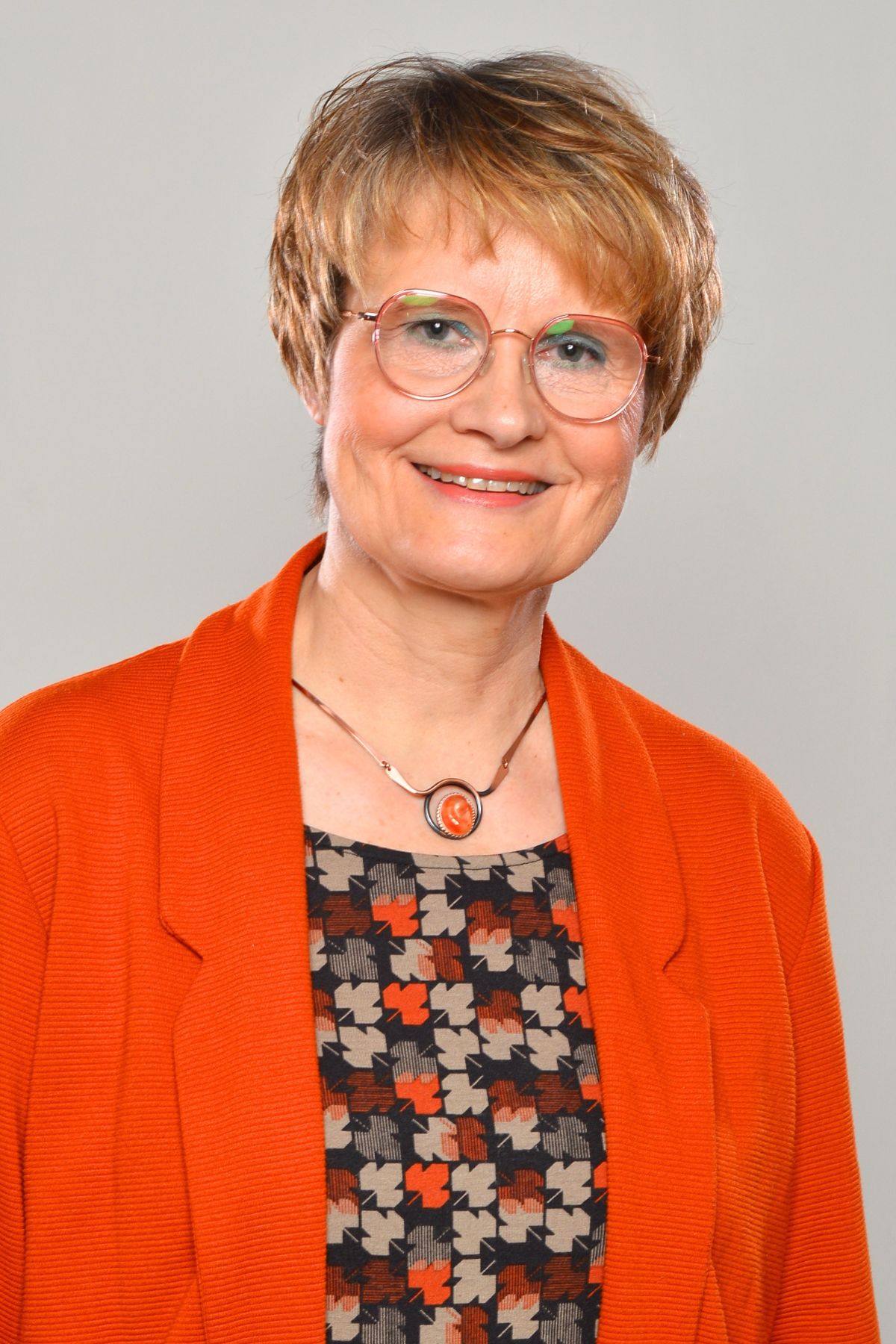 Dr. Andrea Fink-Jacob